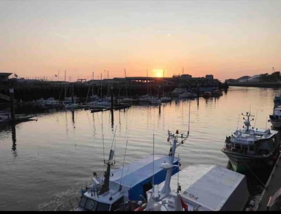 Apartamento L'Amazonia : Face A La Basilique Parking Gratuit Boulogne-sur-Mer Exterior foto